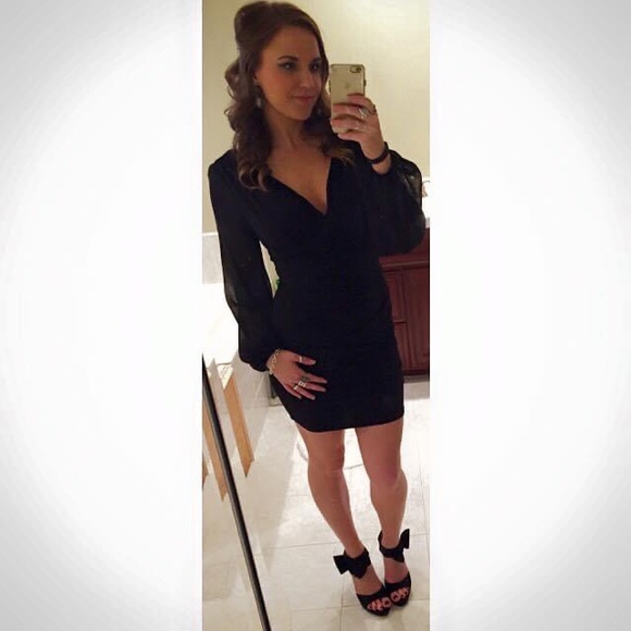 Gorgeous Black Long-sleeve Dress - Picture 6 of 7